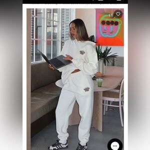 White Fox With Love Always Sweatpants Cream-S-NWT